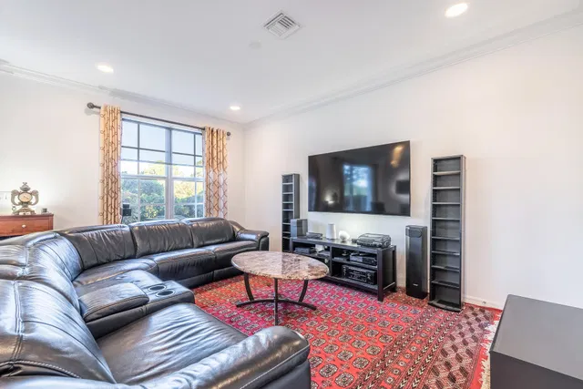 Residence photo 21