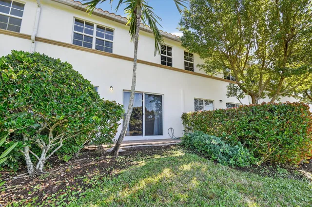 Residence photo 42