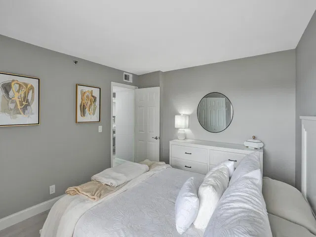 Unit 405 photo 30