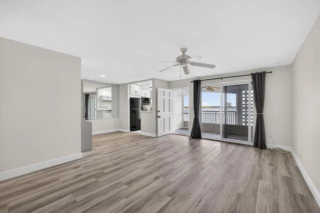 Unit 208 photo 25