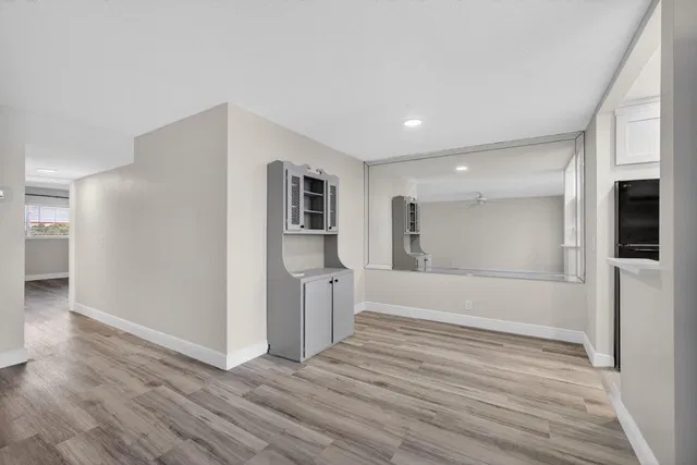 Unit 208 photo 29