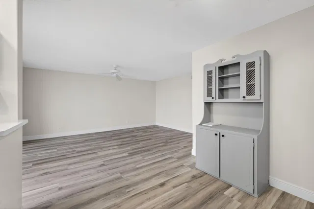 Unit 208 photo 32