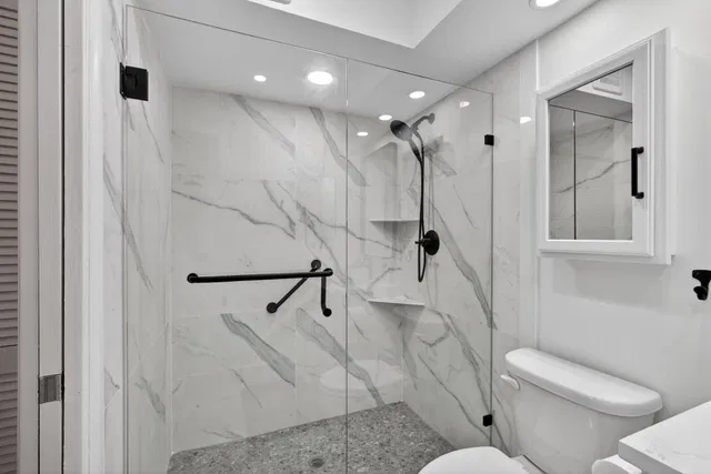 Unit 208 photo 38