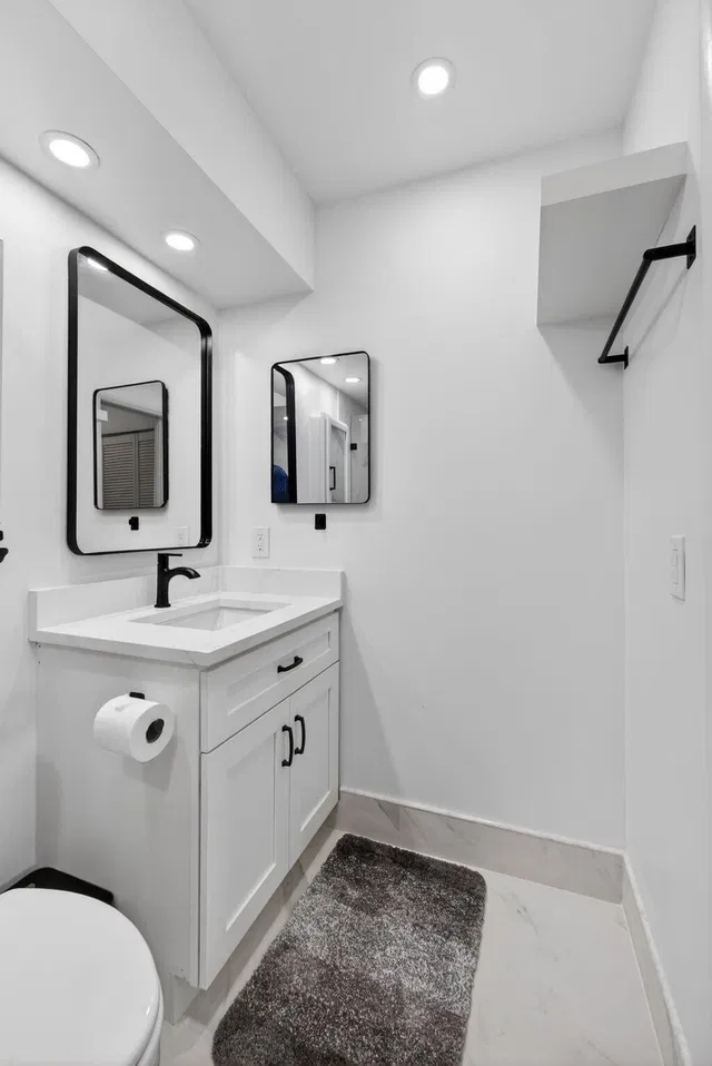 Unit 208 photo 40
