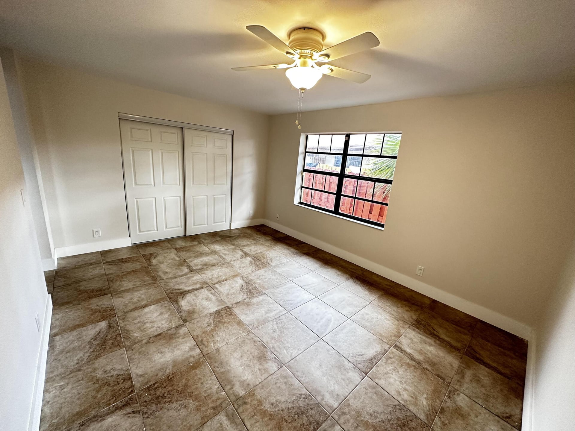 Unit C photo 24