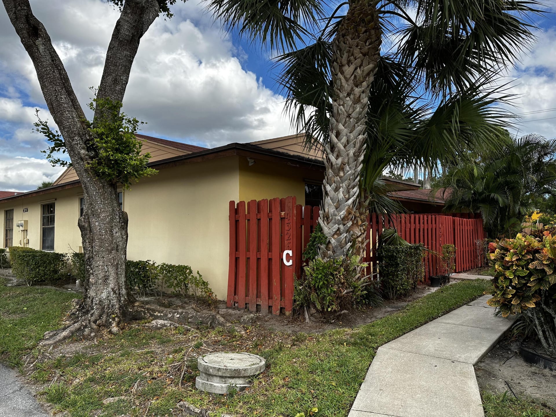 Unit C photo 35