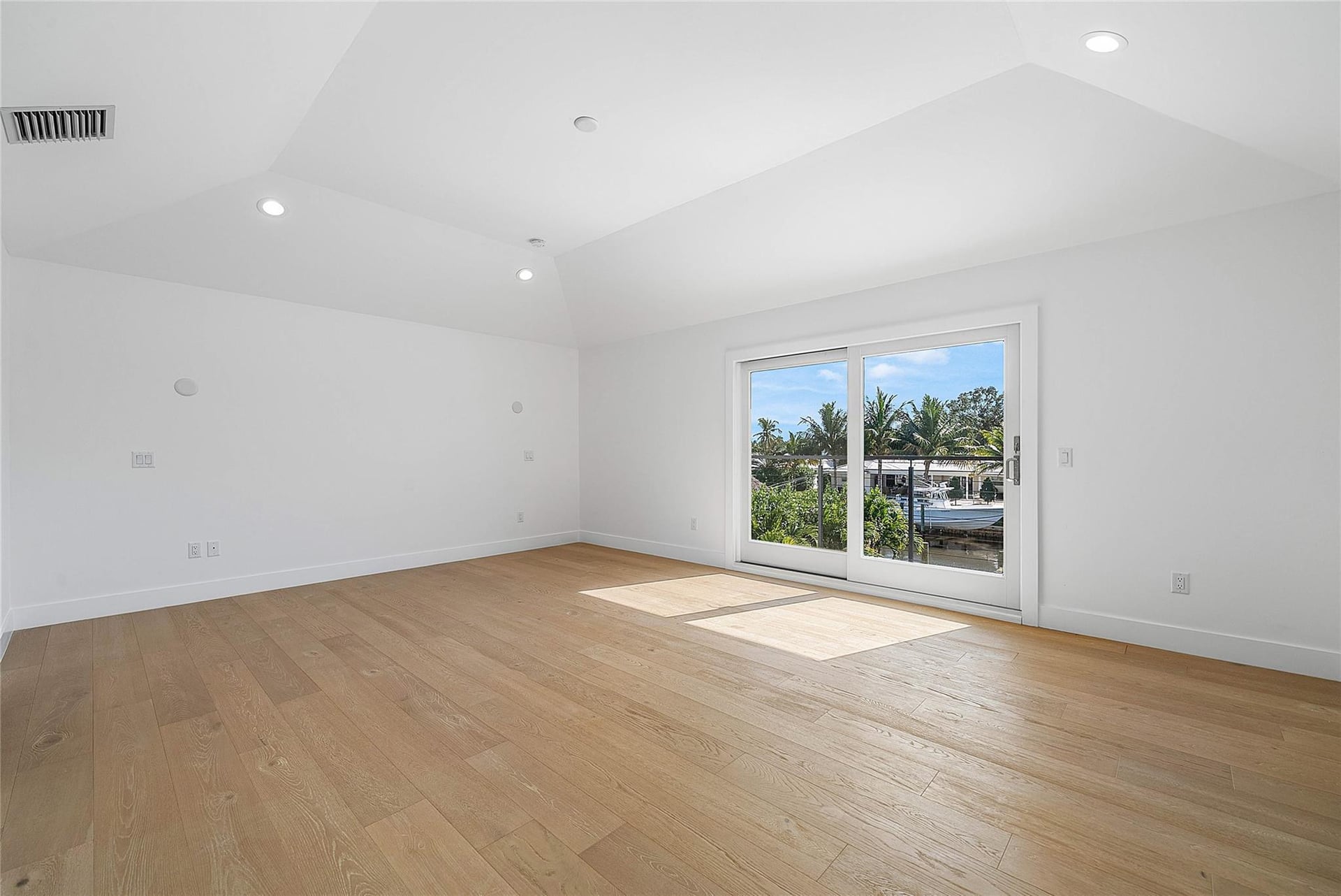  Residence photo 17