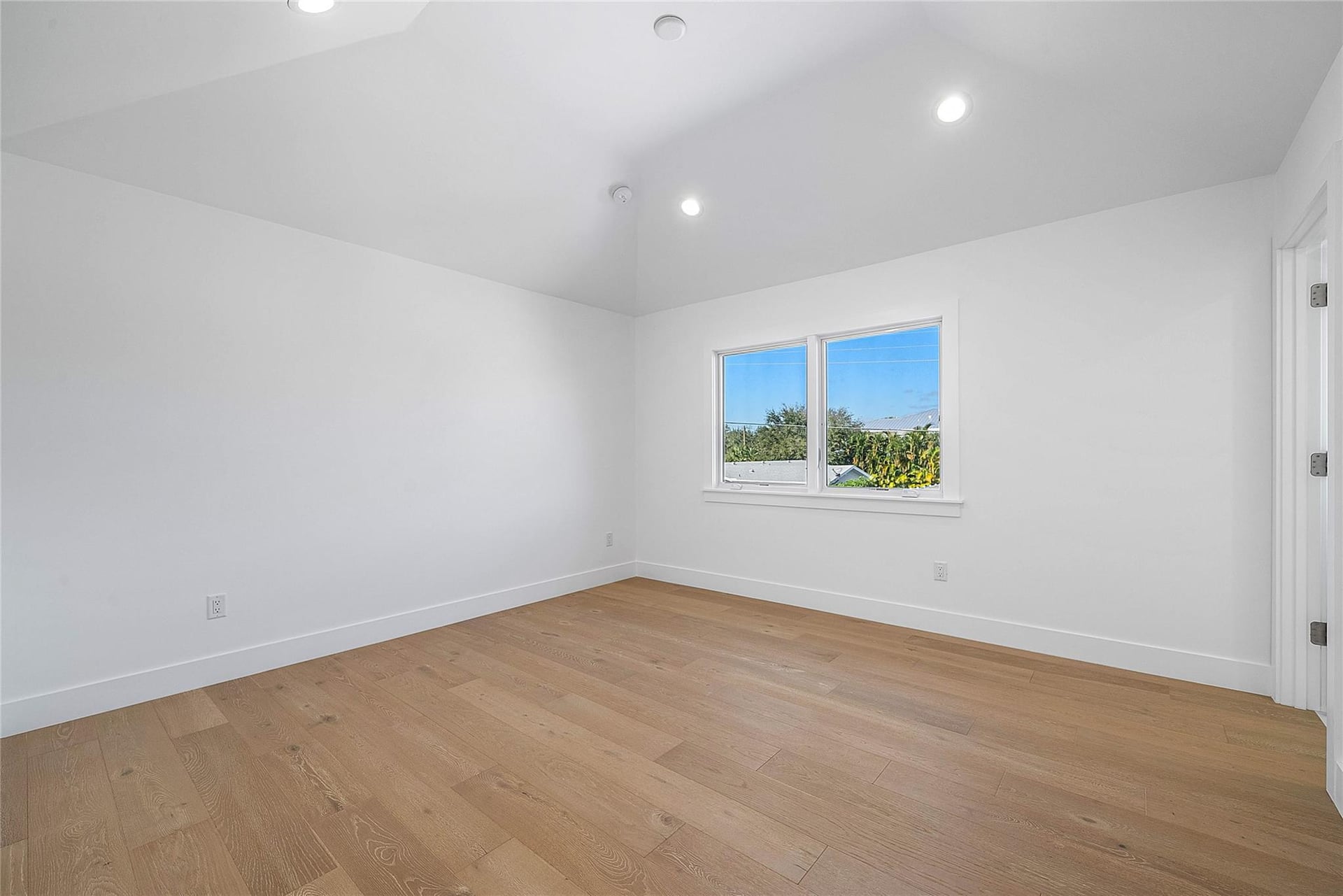  Residence photo 29