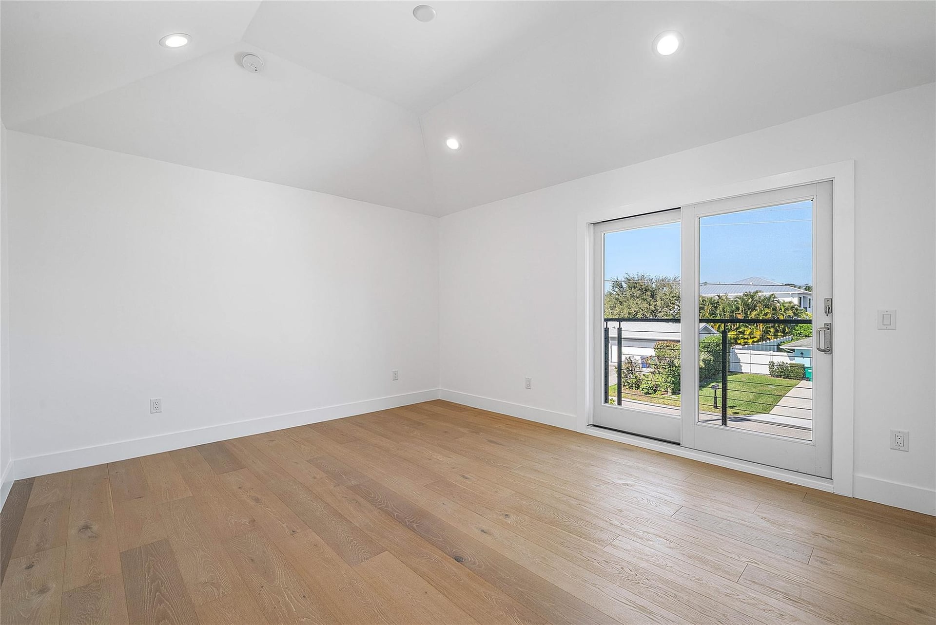  Residence photo 30