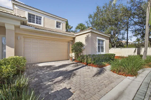 Residence photo 5