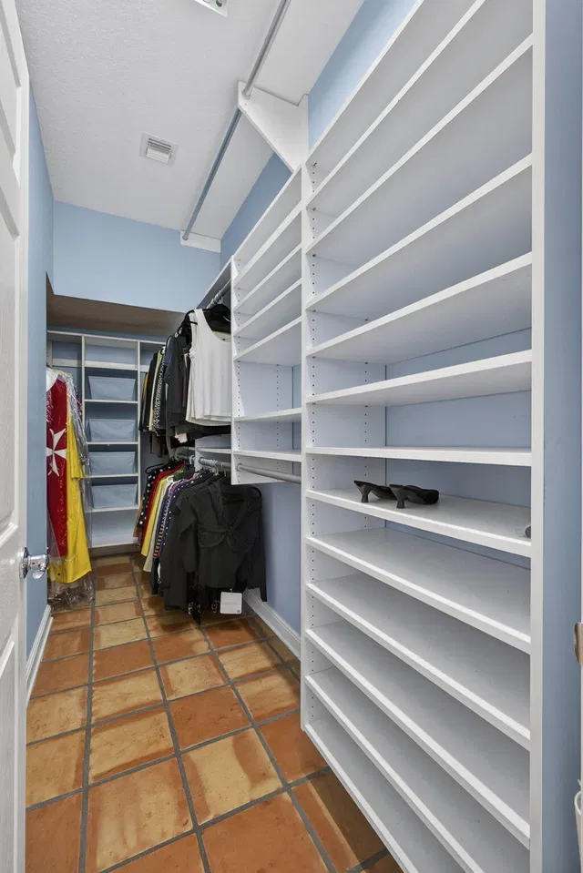 Residence photo 33