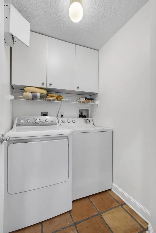 Residence photo 34