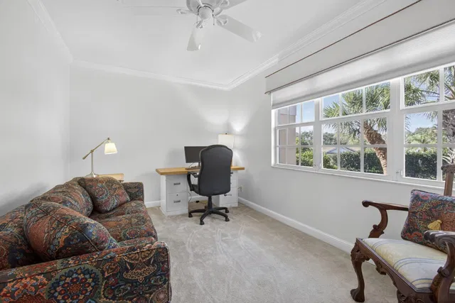 Residence photo 42
