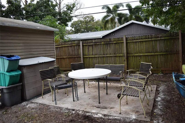 Residence photo 2