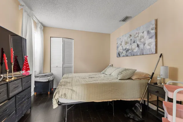 Unit 2031 photo 5