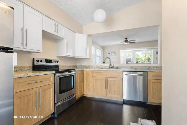 Unit 2031 photo 17