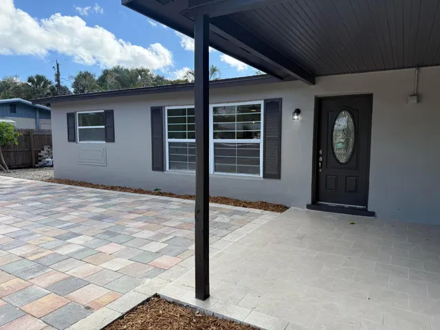 Residence photo 3