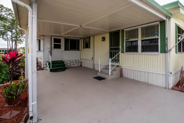 Residence photo 3