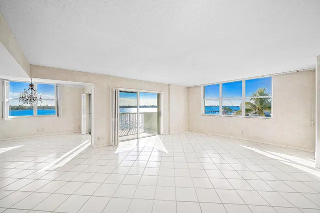 2600 N Flagler Unit 407 photo 27