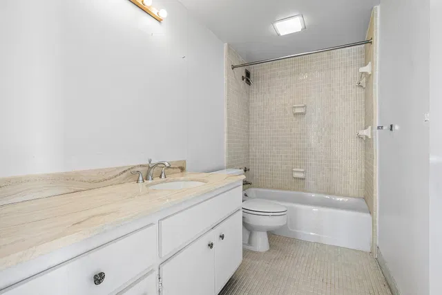 2600 N Flagler Unit 407 photo 36