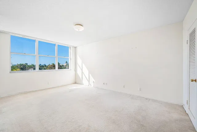 2600 N Flagler Unit 407 photo 39
