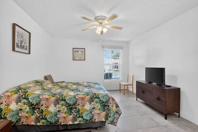  Unit 5 photo 24