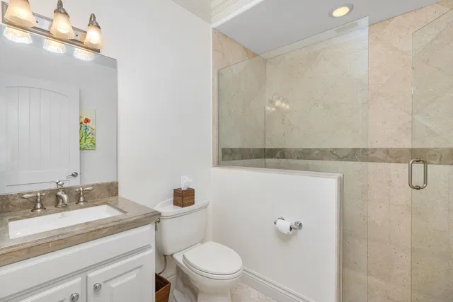  Residence photo 50