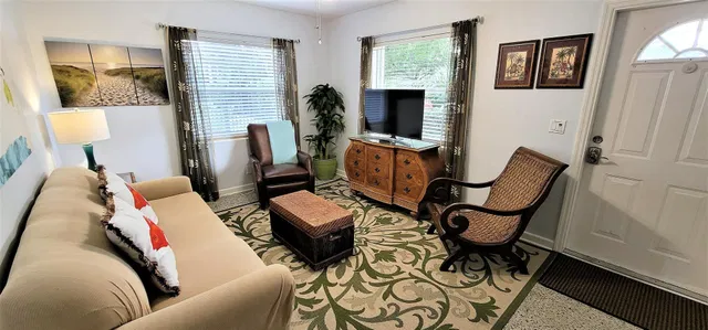 Old Northwood Residence photo 5