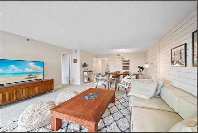  Unit 506 photo 12