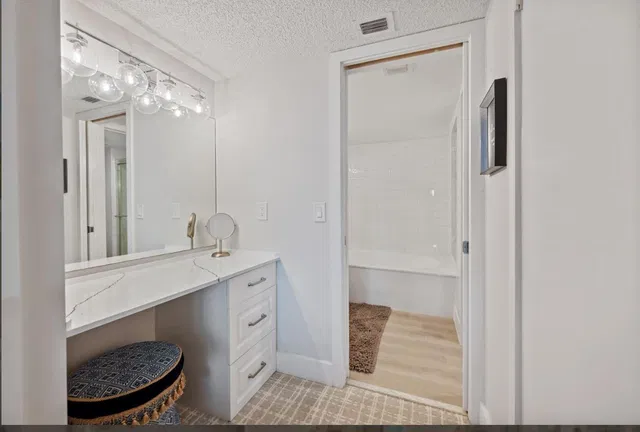  Unit 506 photo 17