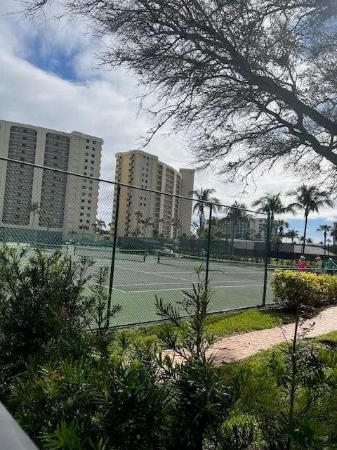  Unit 506 photo 23