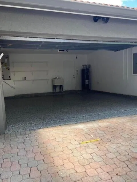 Residence photo 3