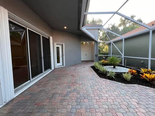Residence photo 17