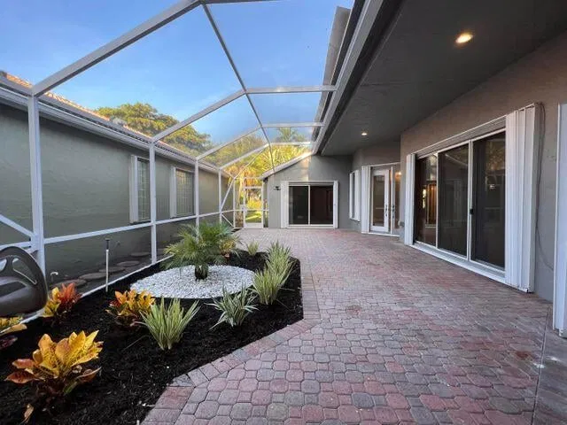 Residence photo 18