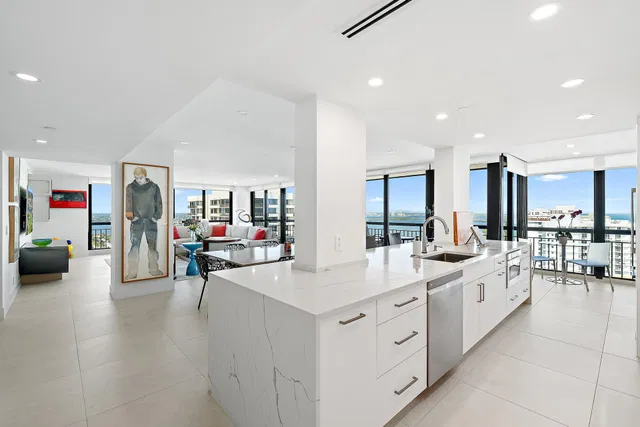 4000 N Ocean Singer Island Unit 2503 photo 4