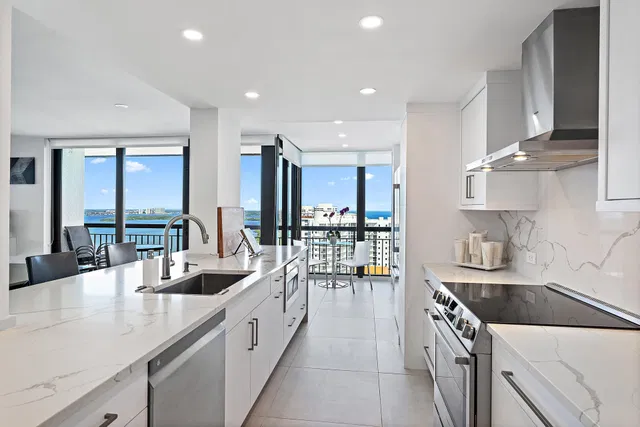4000 N Ocean Singer Island Unit 2503 photo 8