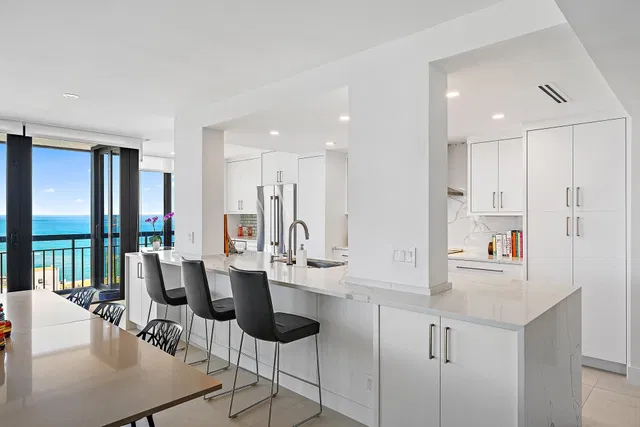 4000 N Ocean Singer Island Unit 2503 photo 11