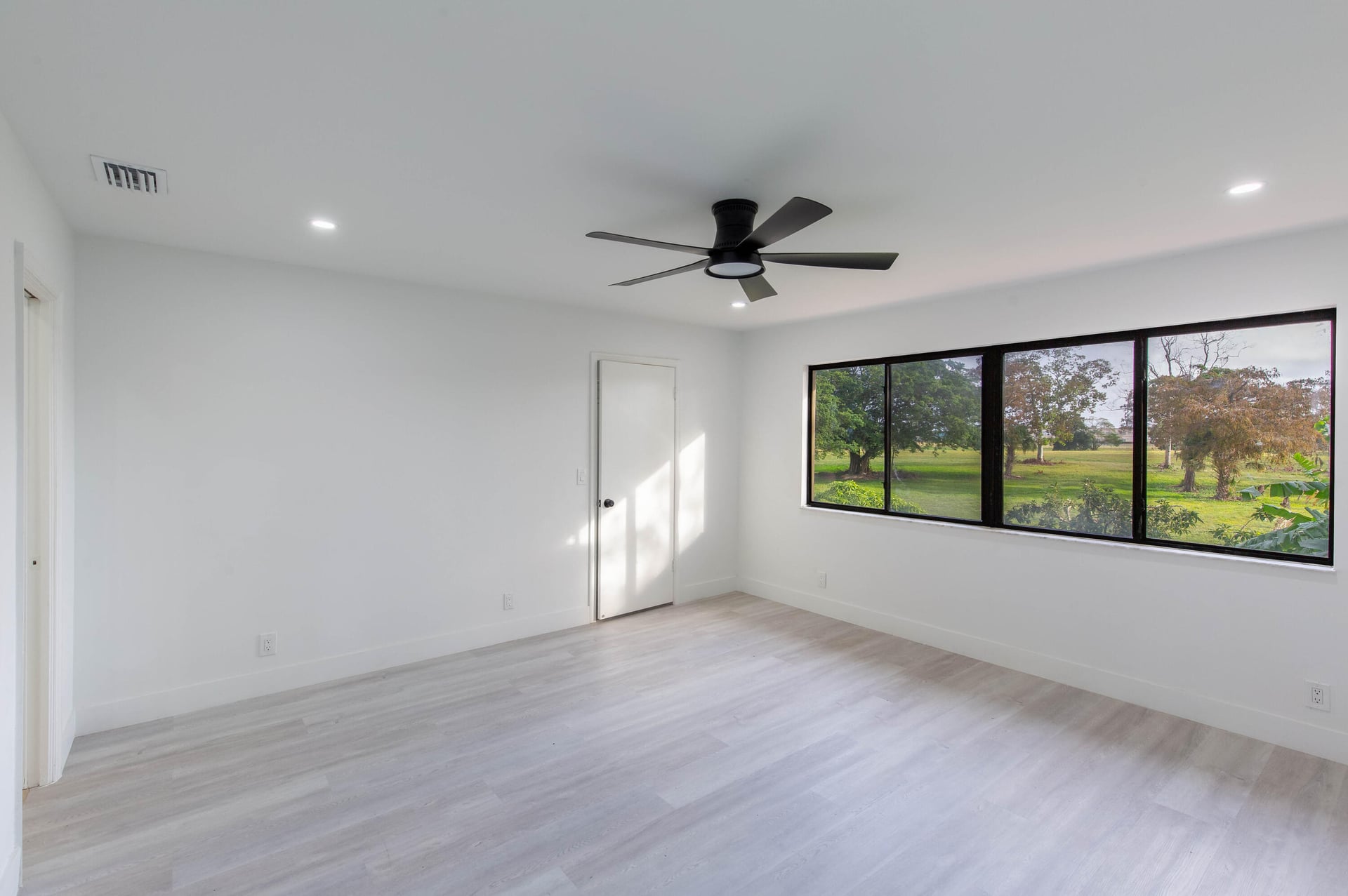 Residence photo 8