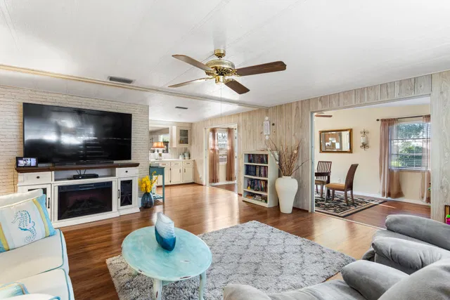 Residence photo 9