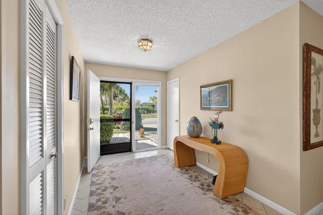 Eastpointe Country Club Residence photo 5
