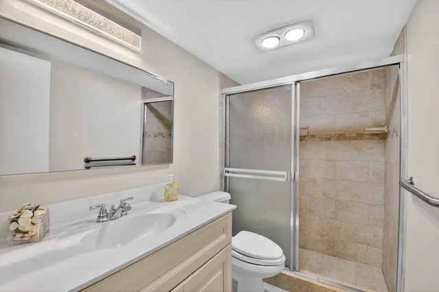Unit 106 photo 20