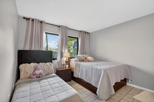 Unit 106 photo 23
