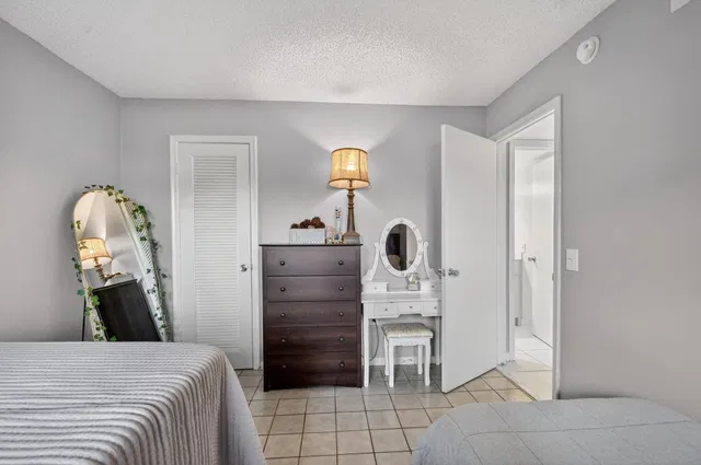 Unit 106 photo 25