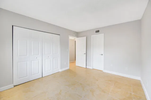 Unit 140 photo 17