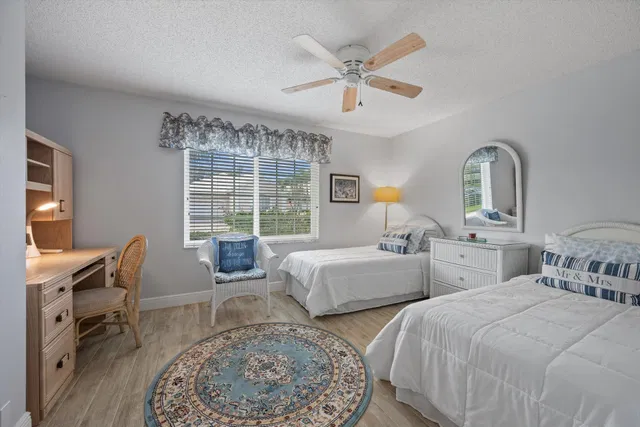Residence photo 18