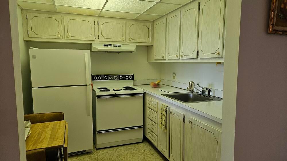 Unit 209 photo 12