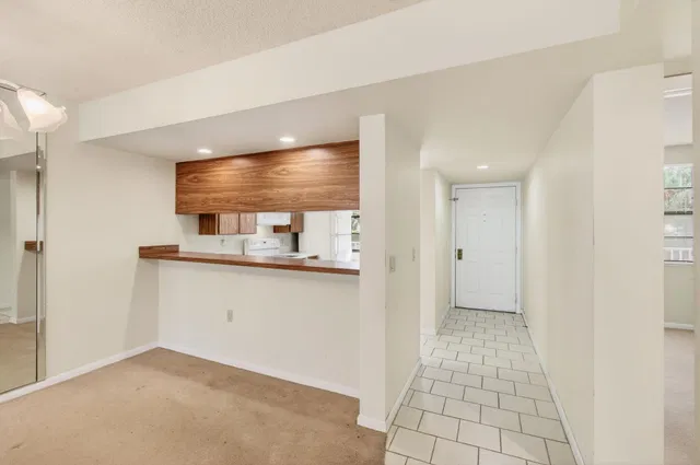 Unit 205 photo 5