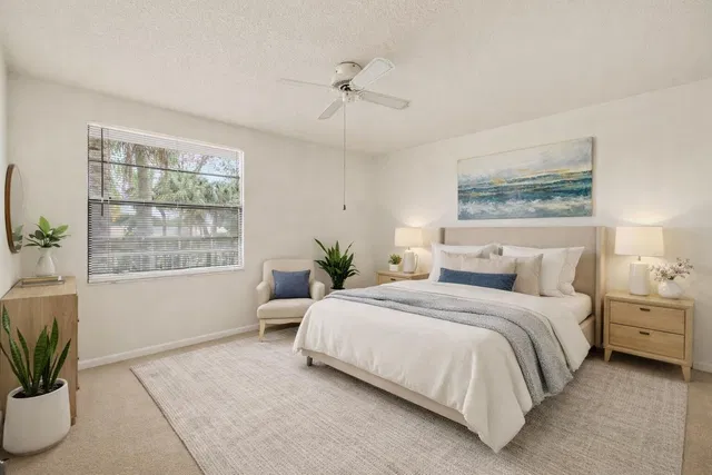 Unit 205 photo 16