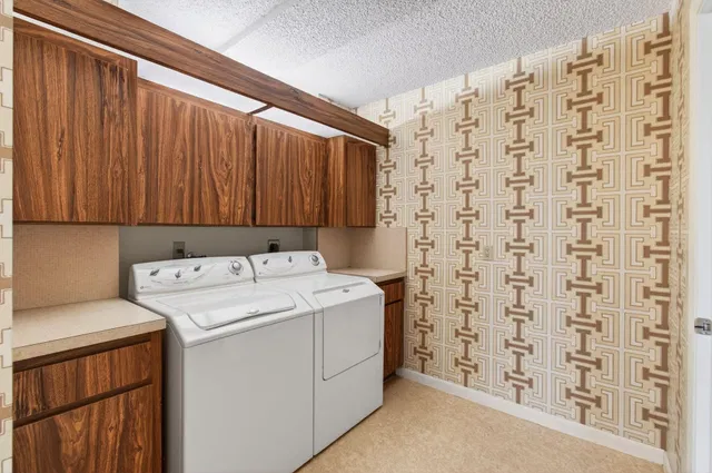 Unit 205 photo 22