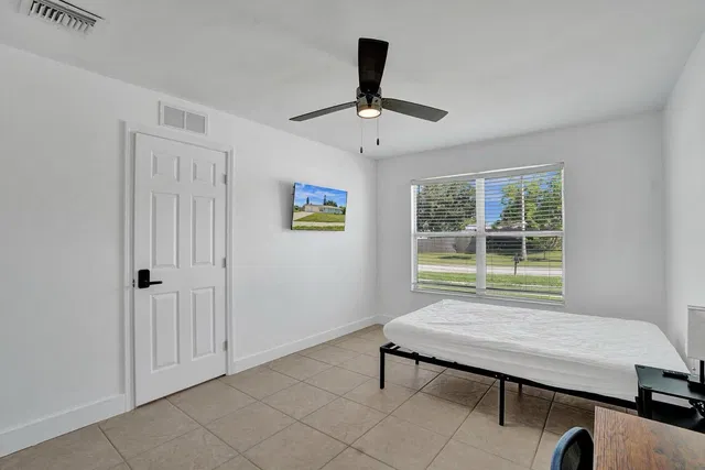Residence photo 22